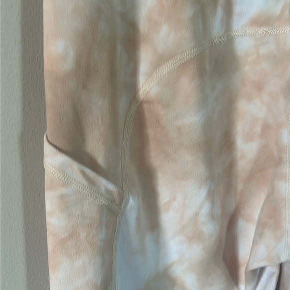 Aerie High Waist Tan and Cream Shorts - Picture 4 of 8